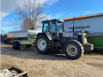 Farm tractor RENAULT