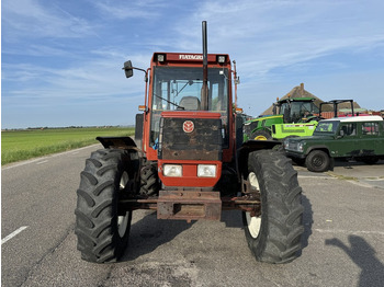 Farm tractor Fiat F100: picture 2