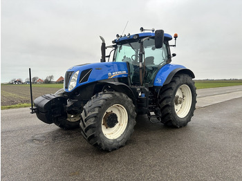 Farm tractor NEW HOLLAND T7.220