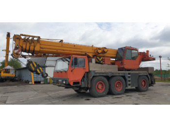 Mobile crane LIEBHERR LTM 1050/1