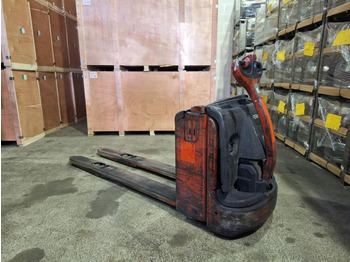 Pallet truck Fenwick T18: picture 4