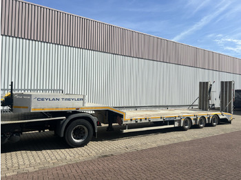 Low loader semi-trailer