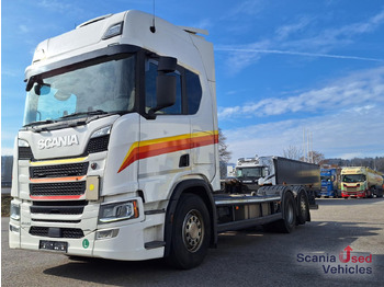 Container transporter/ Swap body truck SCANIA R 450