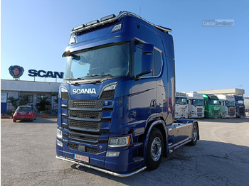 Tractor unit SCANIA S 520