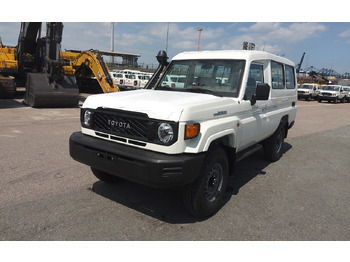 Car TOYOTA Land Cruiser