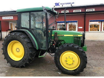 Farm tractor JOHN DEERE