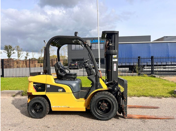 Diesel forklift CATERPILLAR DP