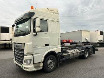 Container transporter/ Swap body truck DAF XF 480