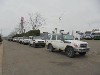 Car TOYOTA Land Cruiser