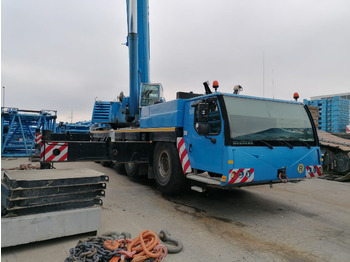 Mobile crane LIEBHERR