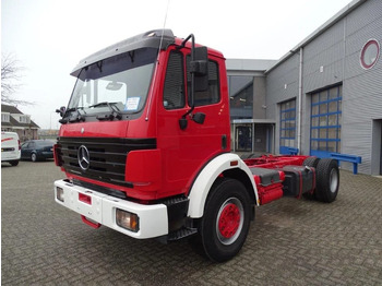 Cab chassis truck MERCEDES-BENZ SK 1824