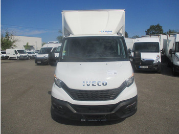 Box van Iveco Daily 35C16: picture 2