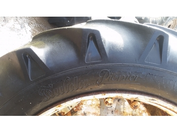 Wheel and tire package for Farm tractor Ford 4000 Rear Wheel And Tyre 12.4/11-32. Please Check By Description: picture 4