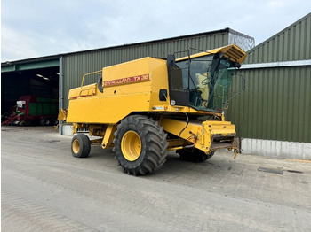 Combine harvester NEW HOLLAND TX36