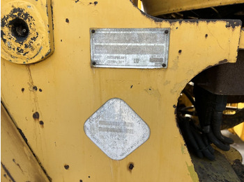 Wheel loader Caterpillar 966F: picture 4