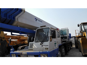 Mobile crane TADANO