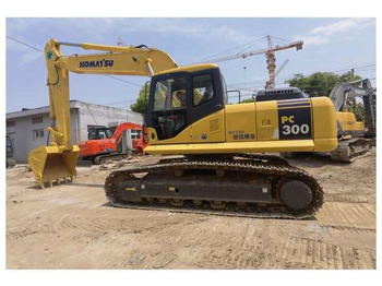 Crawler excavator KOMATSU PC200-7