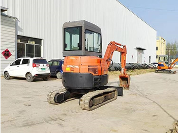 Mini excavator Hitachi ZX 30: picture 4