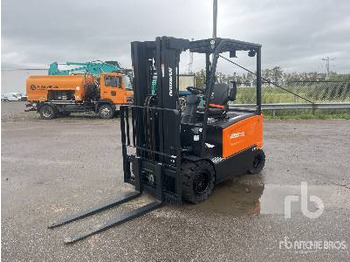 Electric forklift DOOSAN