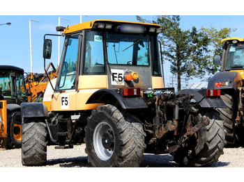 Farm tractor JCB 155-80: picture 4