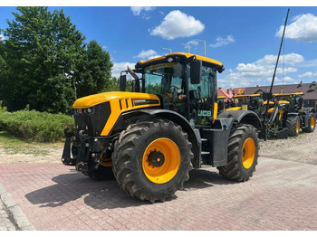 Farm tractor JCB Fastrac 4220