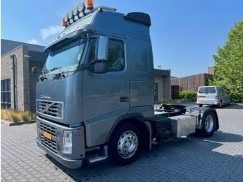 Tractor unit VOLVO FH12 380