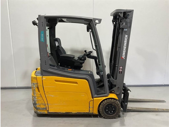 Electric forklift JUNGHEINRICH EFG