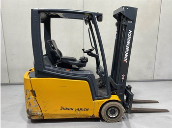 Electric forklift JUNGHEINRICH EFG