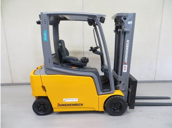 Electric forklift JUNGHEINRICH EFG