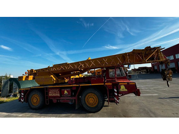 All terrain crane LIEBHERR LTM 1025