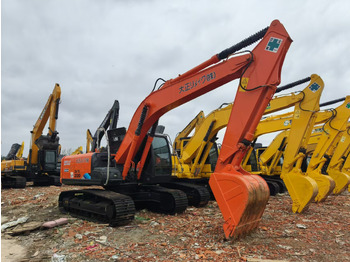 Crawler excavator HITACHI ZX200: picture 5