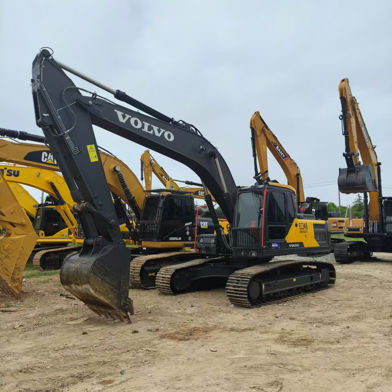 Crawler excavator VOLVO EC240