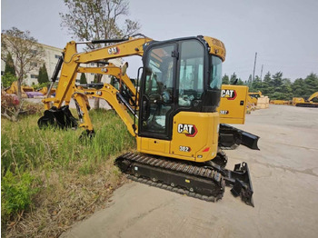 Mini excavator CATERPILLAR 302