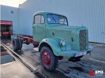 Cab chassis truck MERCEDES-BENZ