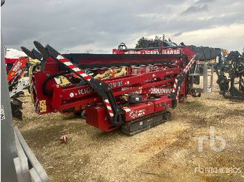 Articulated boom HINOWA