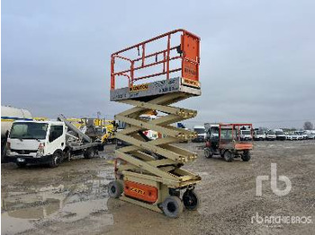 Scissor lift JLG