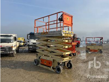 Scissor lift JLG