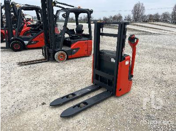 Pallet truck LINDE L