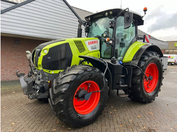 Farm tractor CLAAS Axion 810