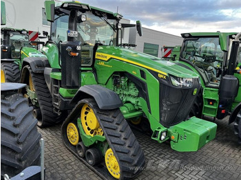 Farm tractor JOHN DEERE