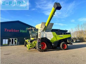 Combine harvester CLAAS Lexion 6900