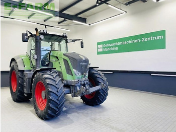 Farm tractor FENDT 828 Vario