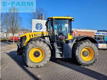 Farm tractor JCB Fastrac 4220