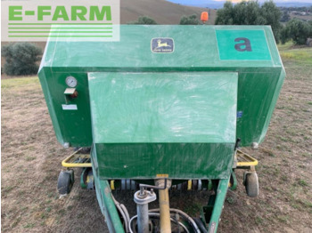 Square baler JOHN DEERE