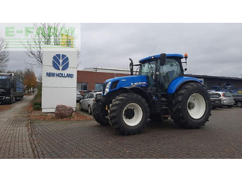 Farm tractor NEW HOLLAND T7.220