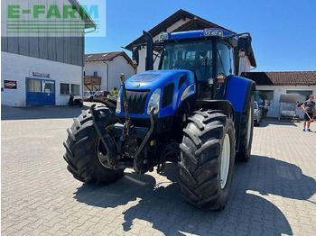 Farm tractor New Holland tvt 135: picture 4