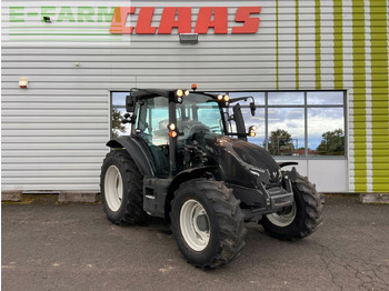 Farm tractor VALTRA