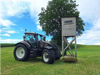 Farm tractor VALTRA T214