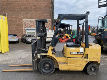 Diesel forklift CATERPILLAR DP