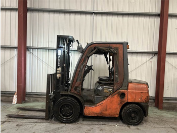 Diesel forklift TOYOTA FDF 30